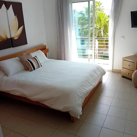 Apartman Marina With Pool Access