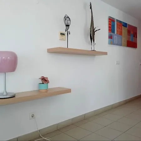 Marina With Pool Access * Lagos