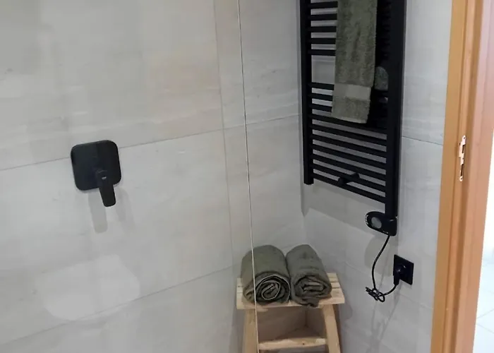 Marina With Pool Access * Lagos