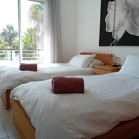 Apartmán Marina With Pool Access